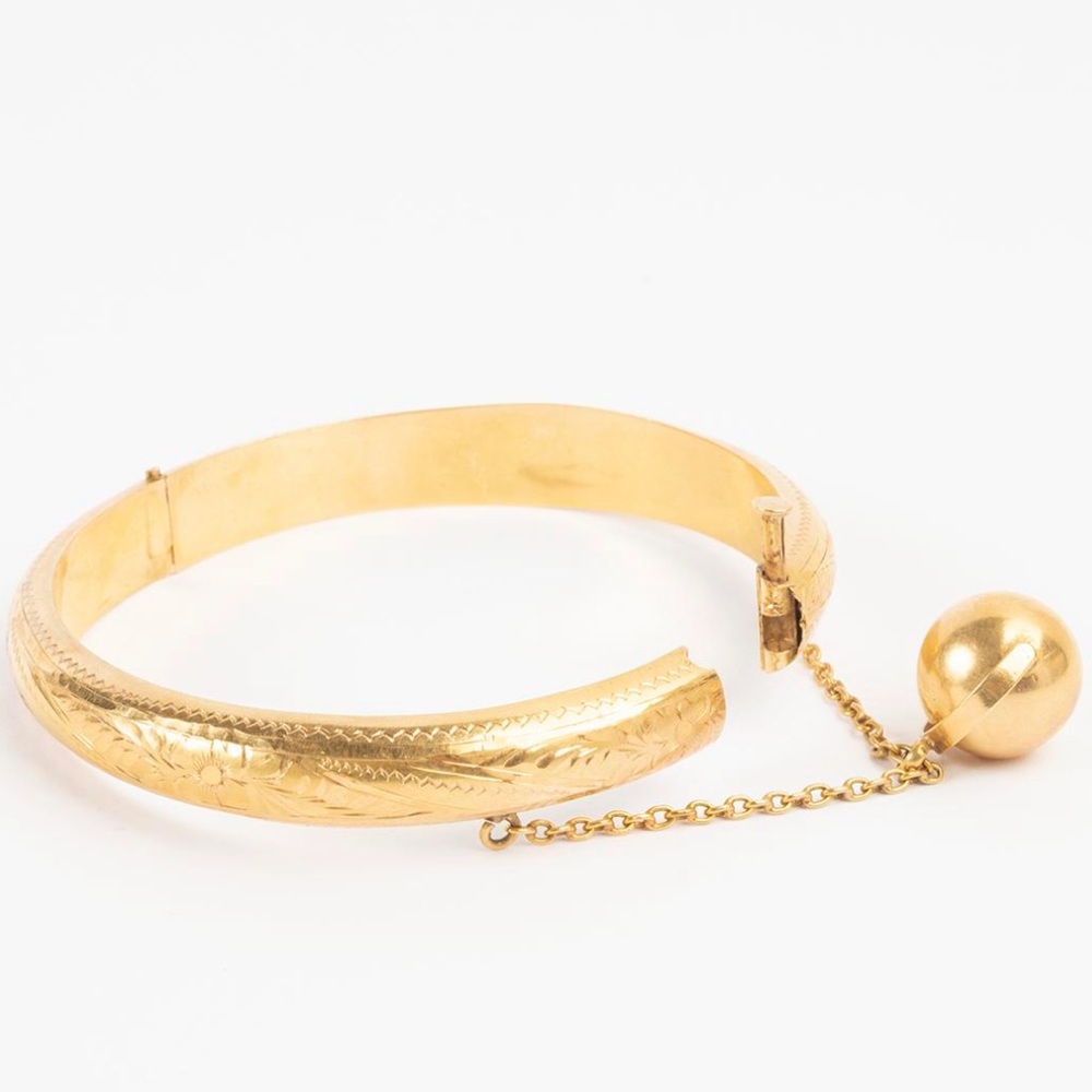18k Solid Gold Bangle Bracelet - image 4